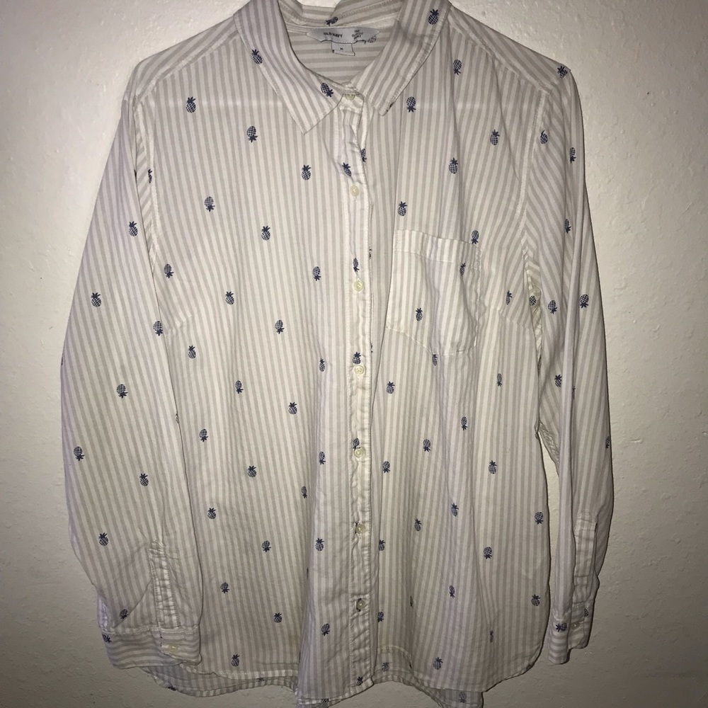 Women’s white shirt
